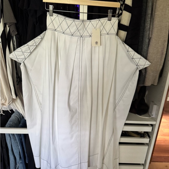 Tory Burch brand new 2023 resort, diamond top stitch, poplin skirt - Picture 2 of 2